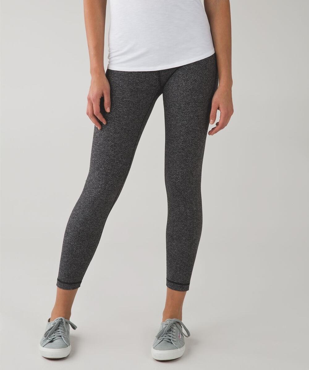 Lululemon High Times Giant Herringbone Black Heathered Leggings Size 6